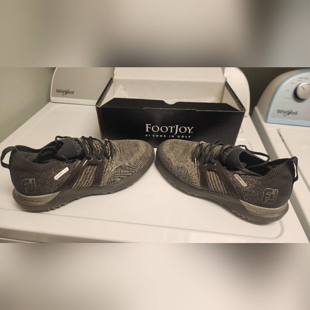 FootJoy Black and Gray Sneakers Modern Athletic Design